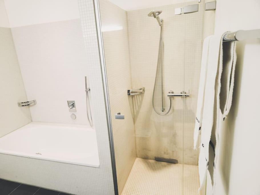 Luxus Wohnung Mit Garten Zürich Exteriör bild